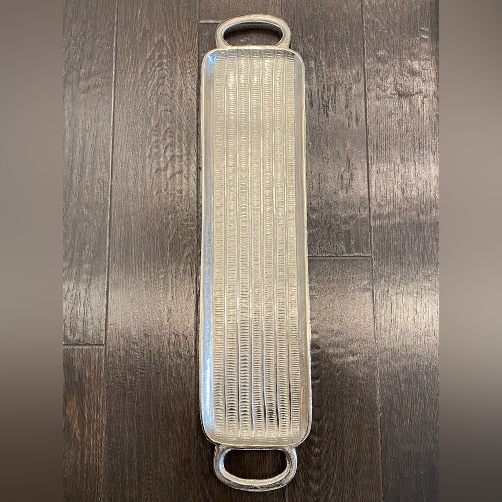 TEXTURED SILVER TRAY